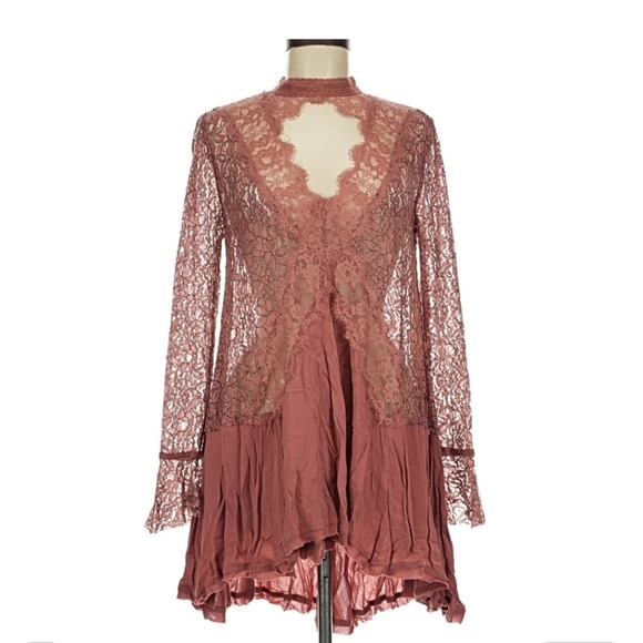 Free People Dresses & Skirts - Free People Lace Long Sleeve Mini in Mauve